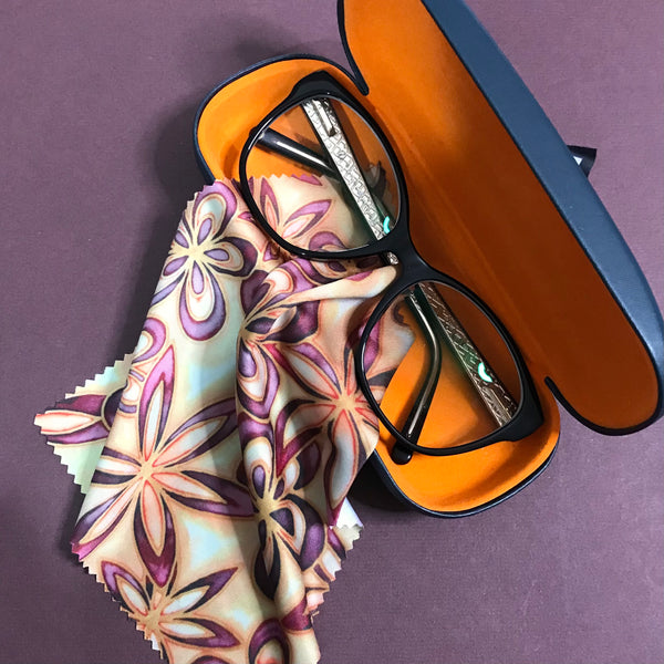 Plum caramel star flowers glasses cleaning cloth - pretty flowers cleaning cloth - phone screen cleaning cloth.