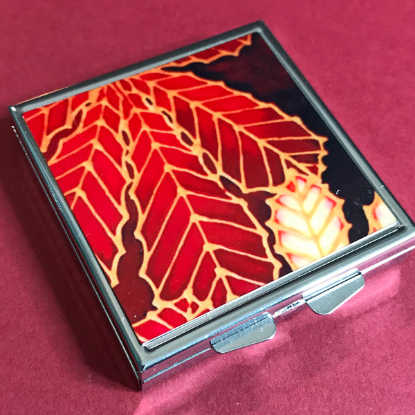 Red Horsechestnut Leaf Large Pill Box - Stud Earing Jewellery Box