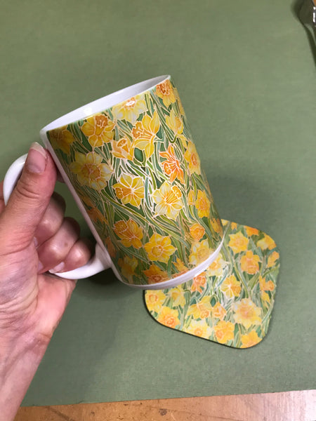 Extra Large Daffodils Mug. Yellow Green mugs in BIG & standard sizes.  mug & coaster box set. nature lovers gift set. Gardeners gift. flower lovers gift. gift for him. gift for teacher. gift for her. tea coffee lovers gift.