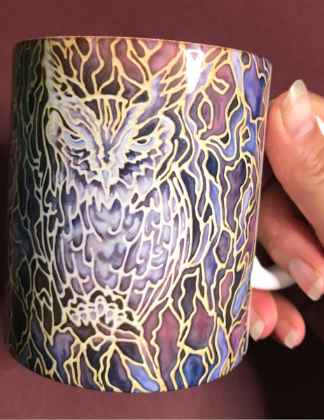 Hidden Owl mug and matching coaster set. camouflaged owl against tree bark. warm chocolate shades with grey lilac highlights and gold detailing. nature & wildlife lovers gift. gift for him. woodland gift.