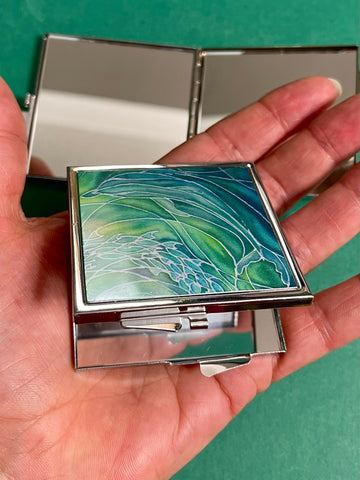 Emerald Green Dolphin Mirror. Compact Make up mirror for pocket or handbag. Great gift for Mum, sister, dolphin lover, auntie, friend, teacher for Christmas and Birthdays.