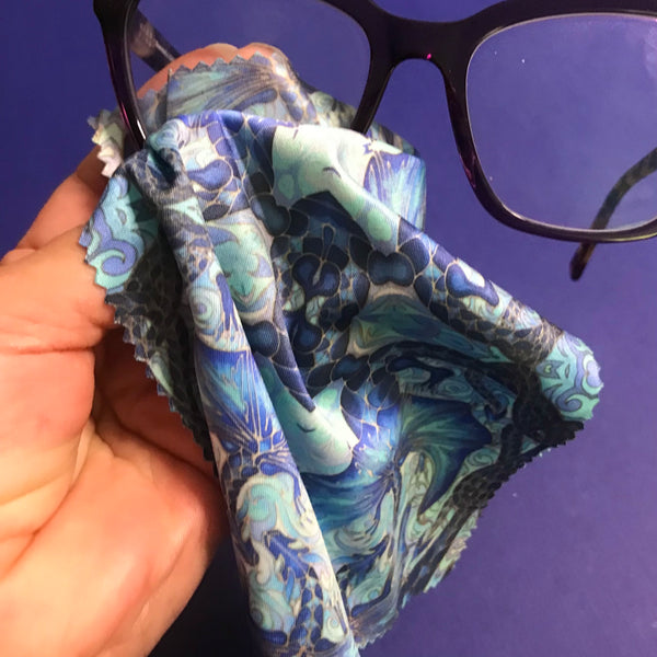 Blue Dragons Glasses Cover & Cleaning Cloth - slip-on padded cover for glasses - Reading or Large Glasses Case